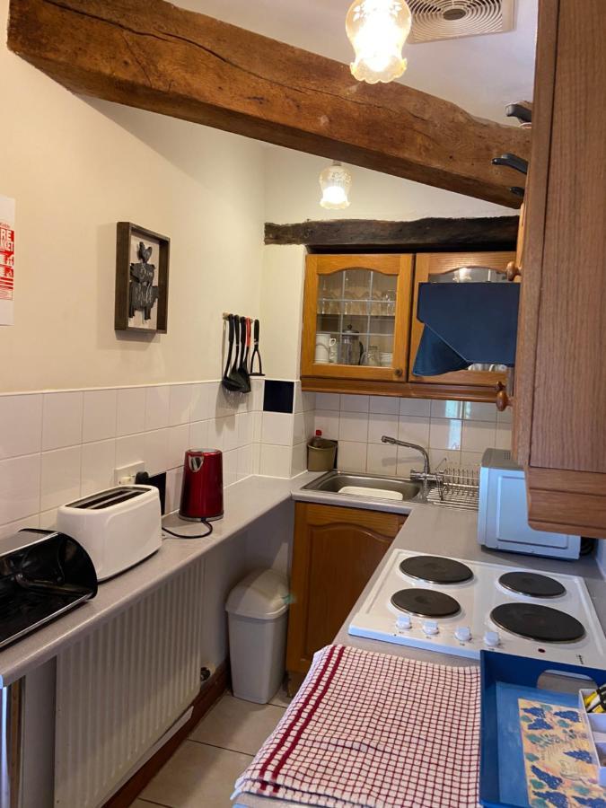 Tupenny Cottage, Old Mill Farm, Cotswold Water Park 시런세스터 외부 사진